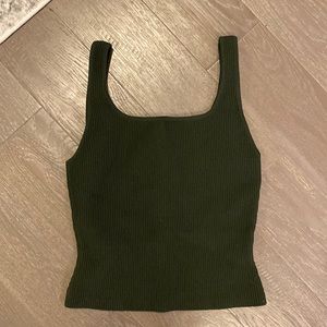 Dark green aritzia thick ribbed babaton medium tank